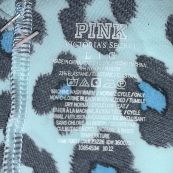 Seamless Blue Leopard Pink Thong Large Victoriaโs - Picture 9 of 15